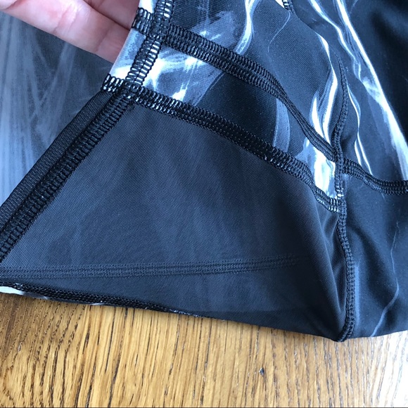 - ⭐️ Victoria's Secret Sport Spandex Sport Shorts Mesh Insets Size: LARGE - Picture 7 of 7